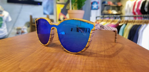 Gafas Jibarito Modelo Caribeña Lente Azul